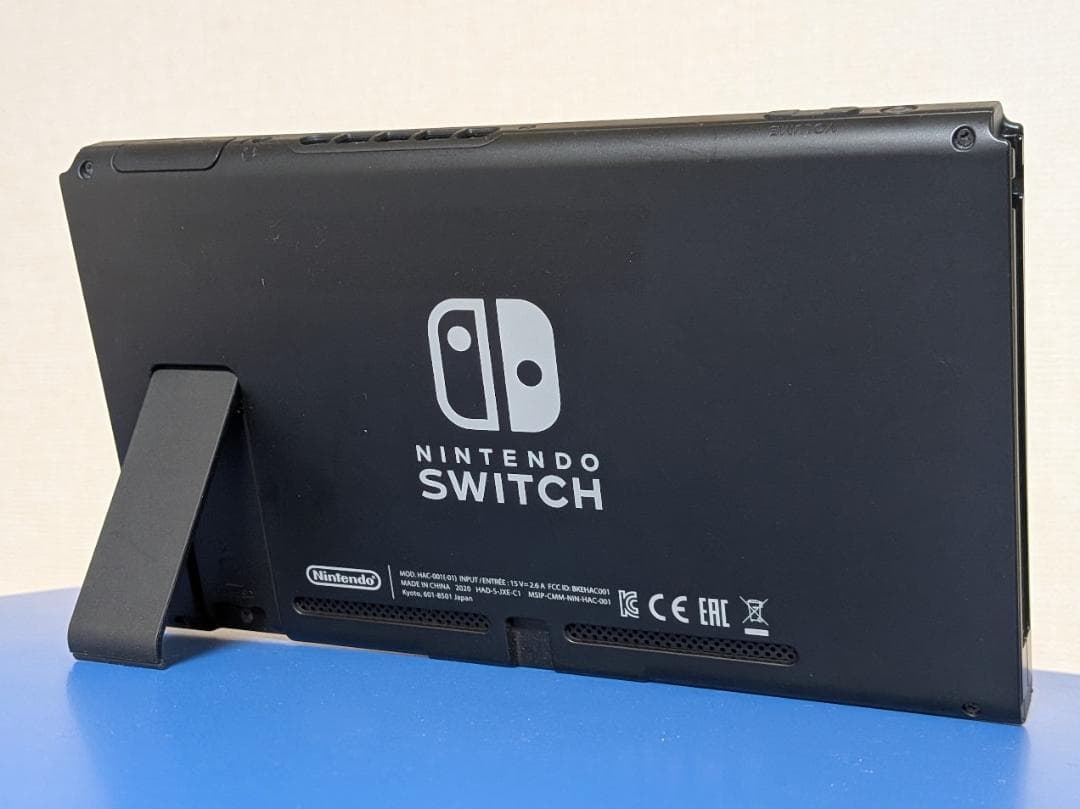 Nintendo Switch 本体（128GB SDカード・ソフトケース付）