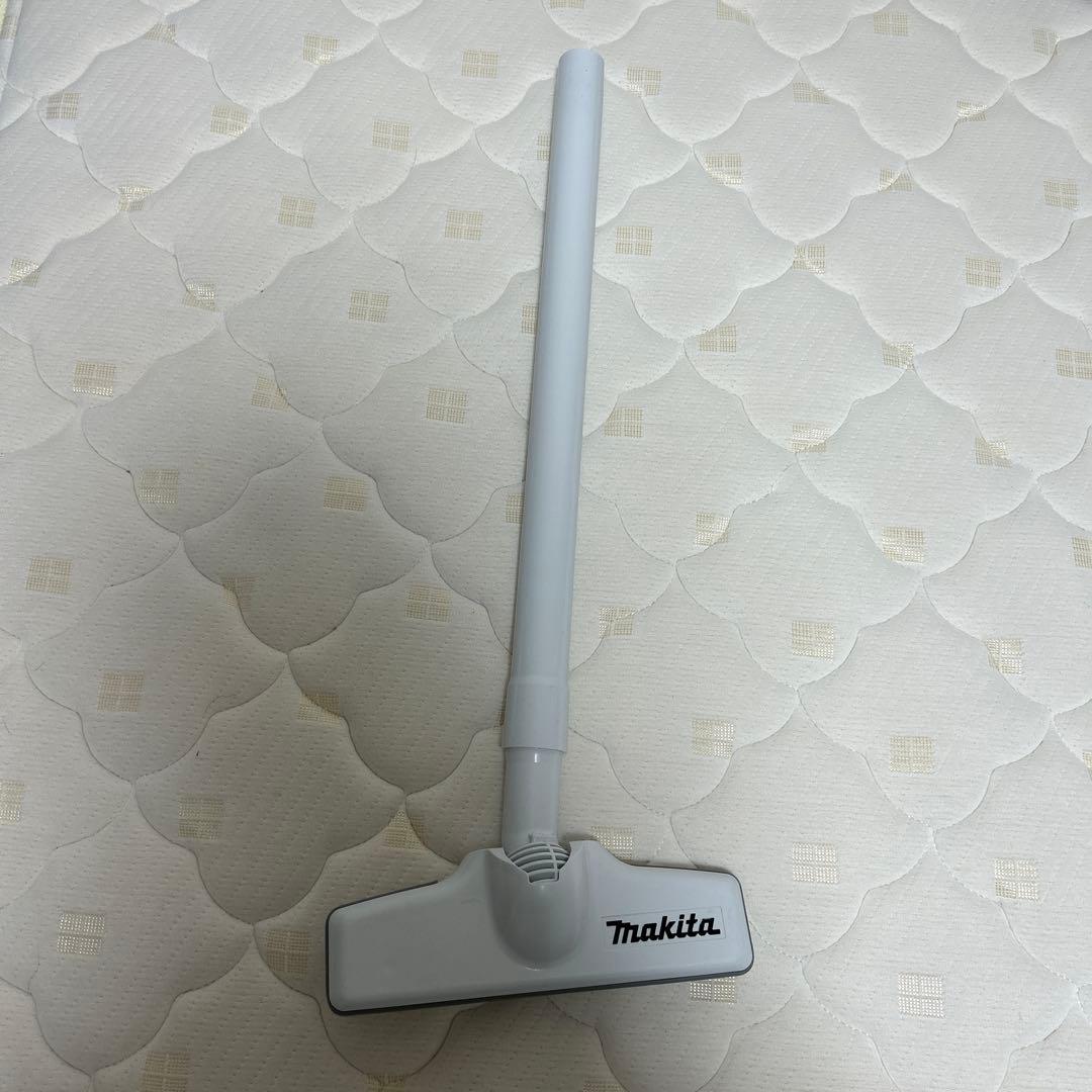 makita マキタ　掃除機　充電式クリーナ　CL108FD コードレス