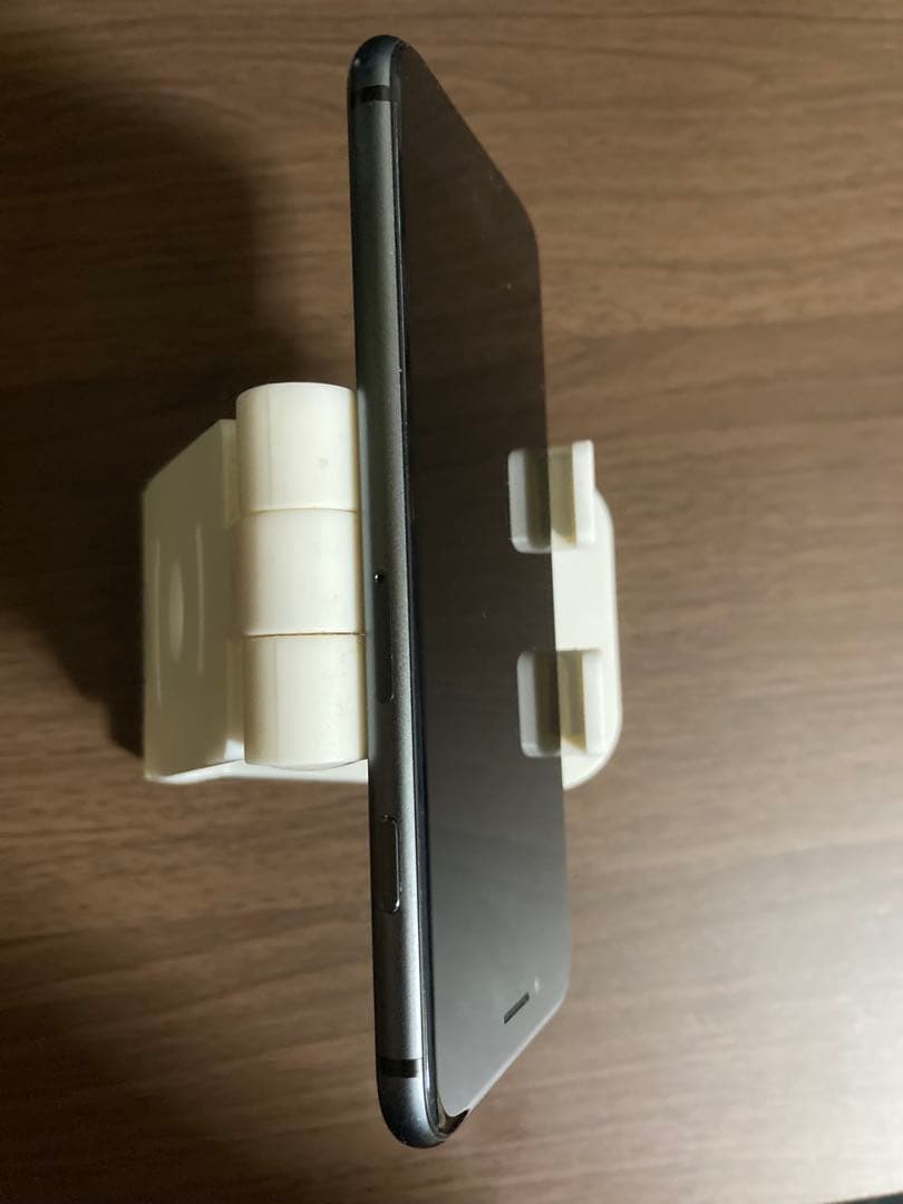 iPhone8 64GB 本体
