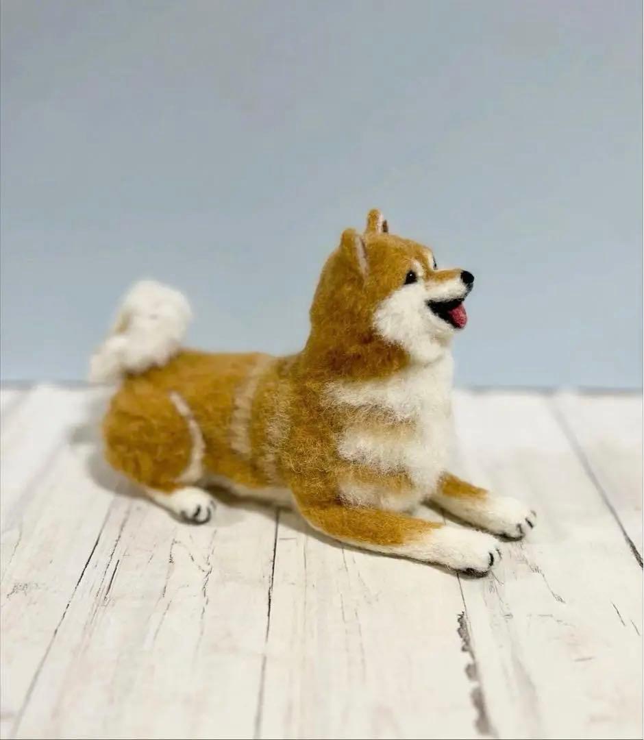 柴犬 羊毛フェルト 伏せ　手のひらサイズ　ハンドメイド