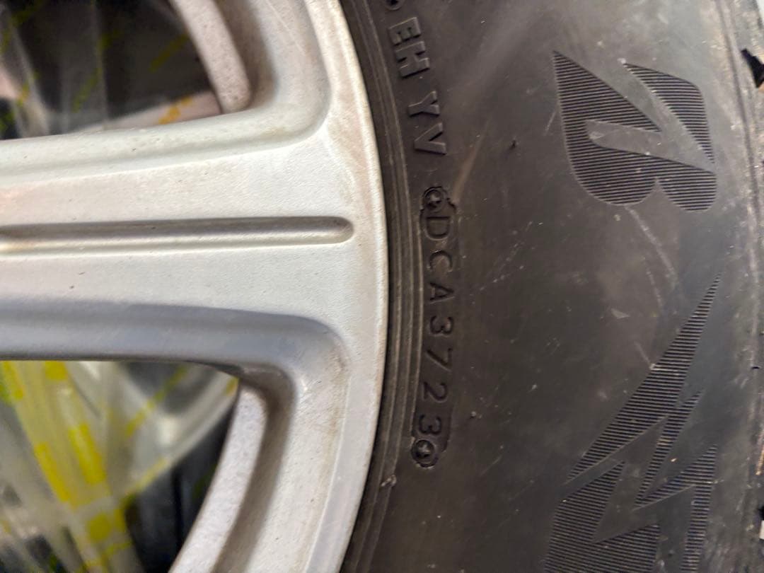 【お肉さん専用3/4】BLIZZAK DM-V3 215/70R16 100Q