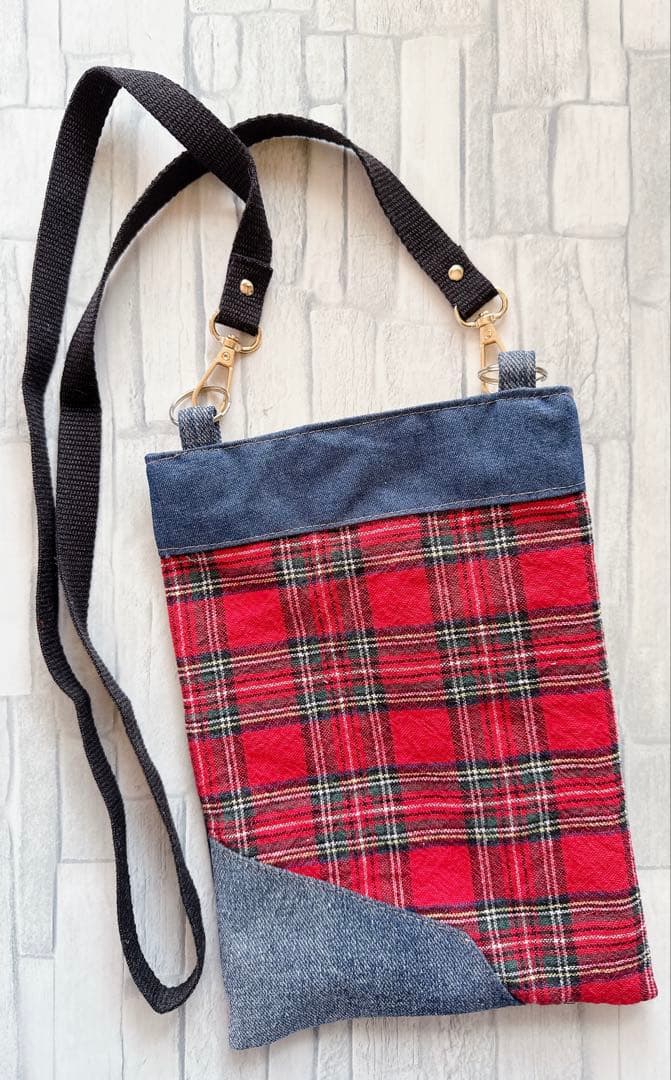 専用　ハンドメイド　刺繍　ダックス　ボストンテリア　キーホルダー　シーズー