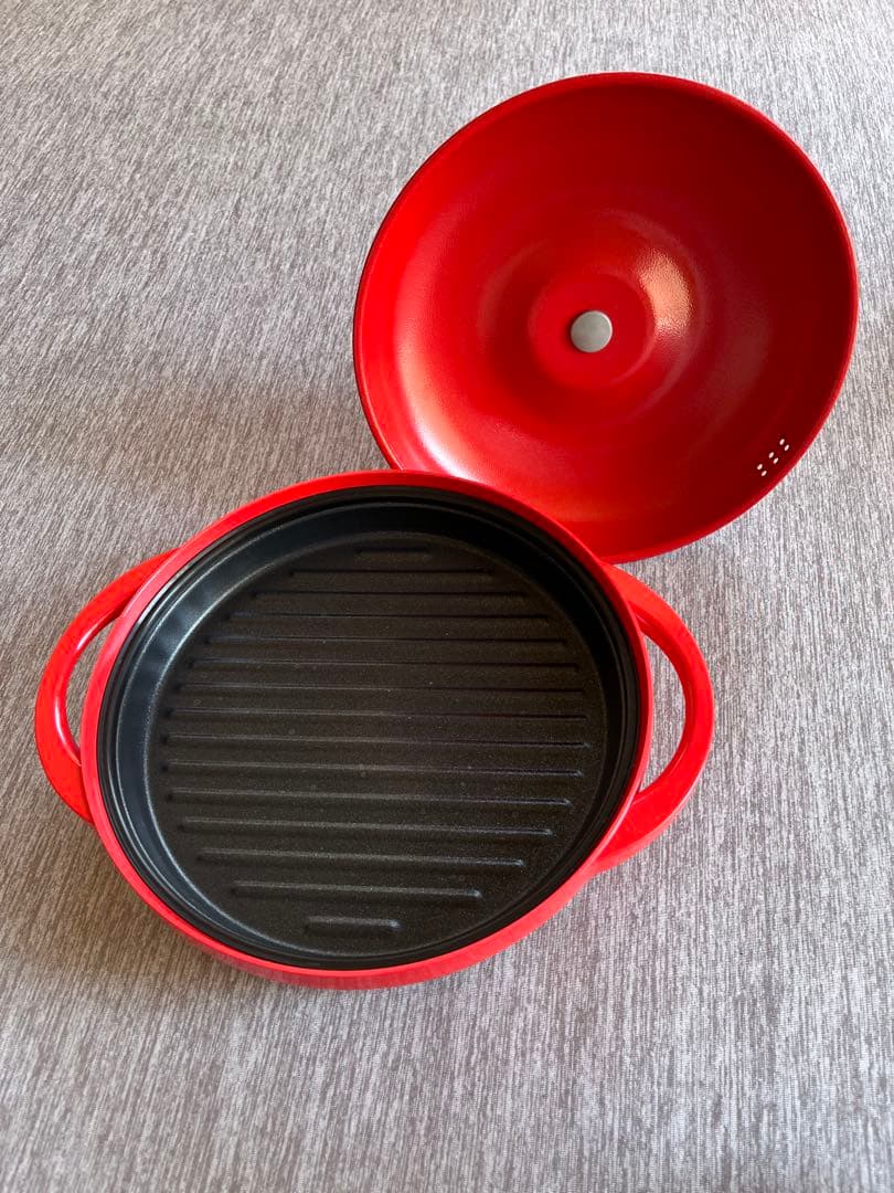 赤い電子レンジ調理器具
