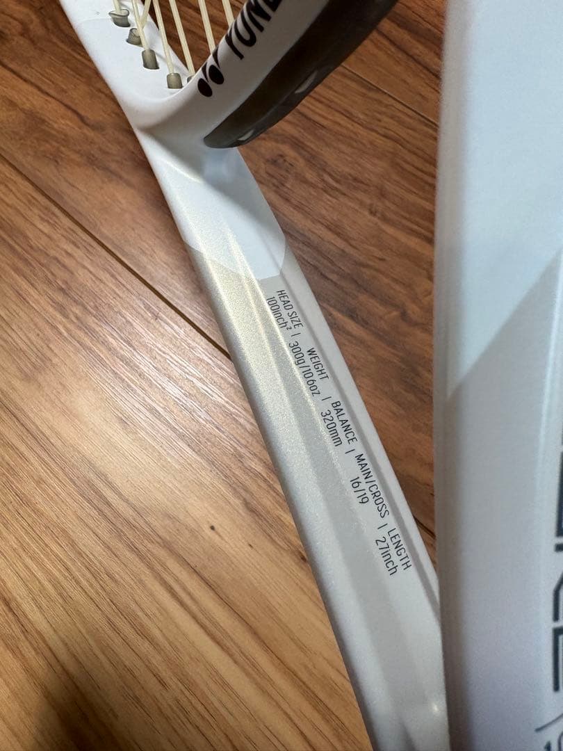 【美品】 YONEX VCORE 100 (2024)テニスラケット