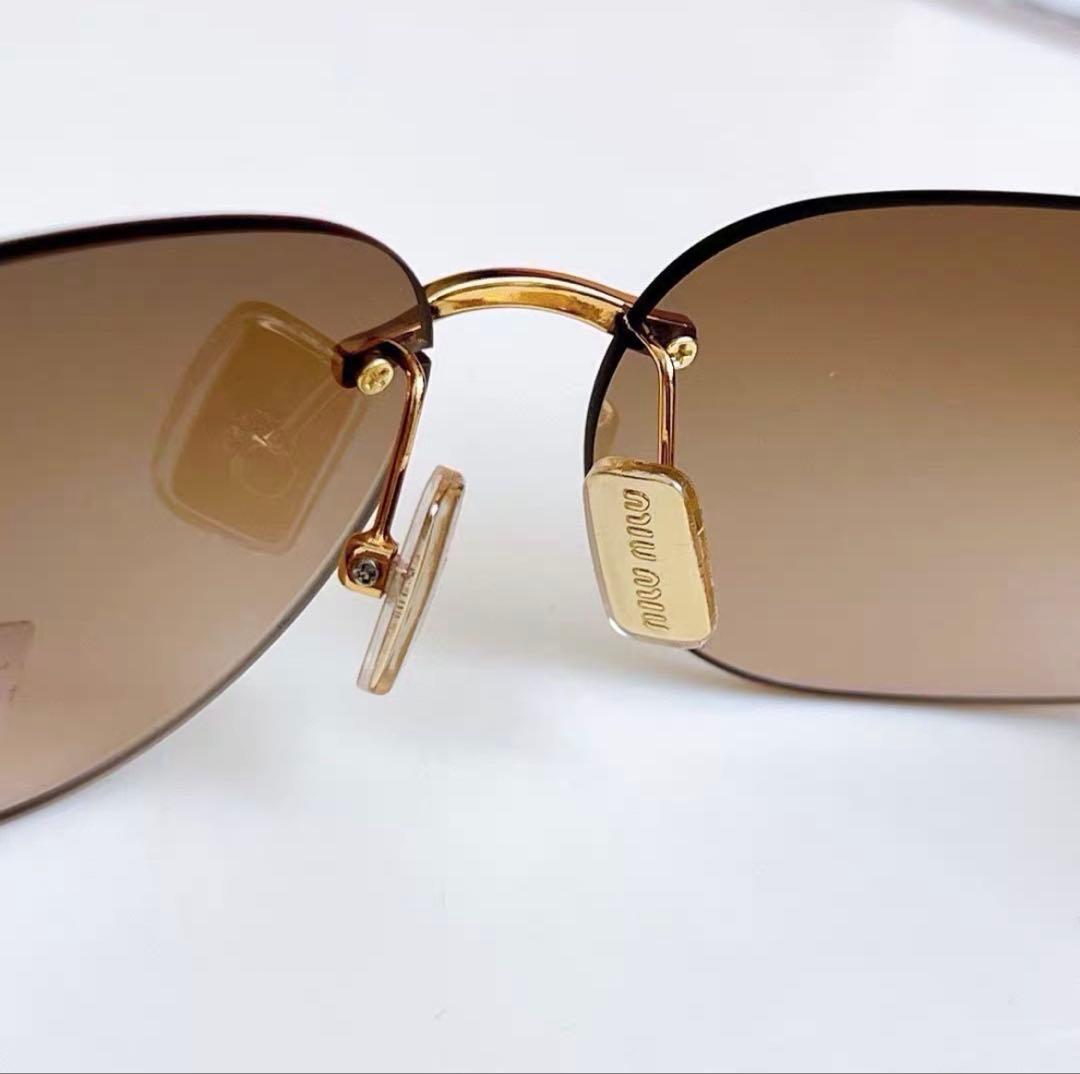 ほぼ新品　miu miu ブラウン サングラス