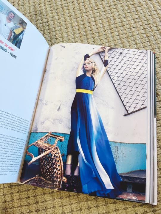 洋書　2巻　100人の現代ファッションデザイナー写真集