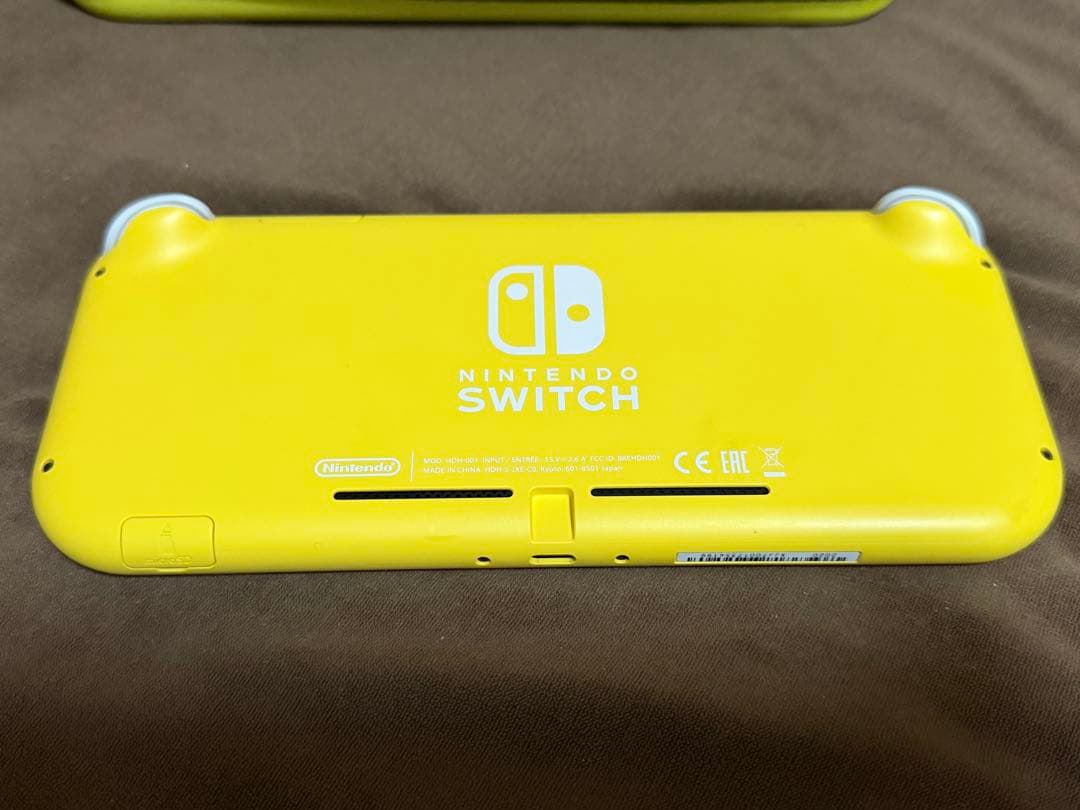Nintendo Switch Lite 黄 ピカチュウケース画面フィルム付