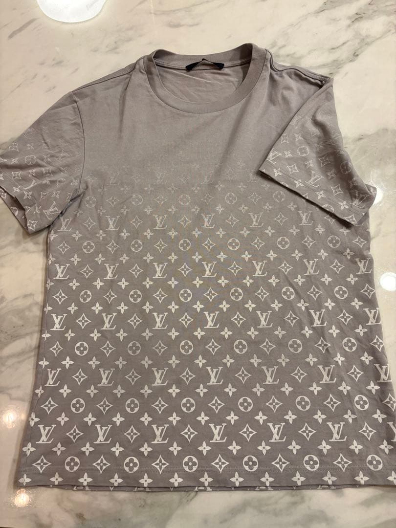 ルイヴィトン LouisVuitton Tシャツ　モノグラム グレー