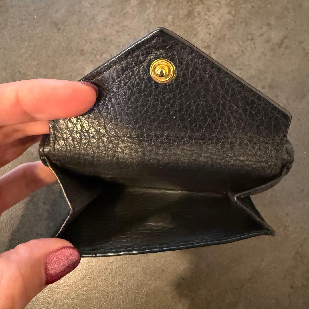 プラダ　サフィアーノ　三つ折り財布