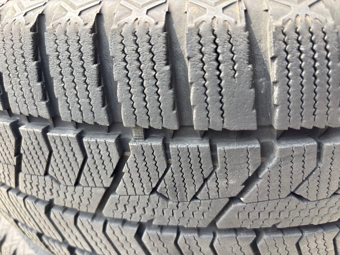 オーラ AURA スタッドレスタイヤ 205/50R17 アルミホイール