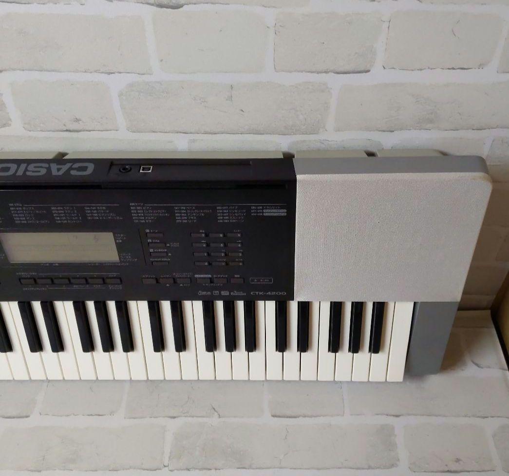 CASIO 電子ピアノ キーボード CTK-4200 61鍵盤 シルバー