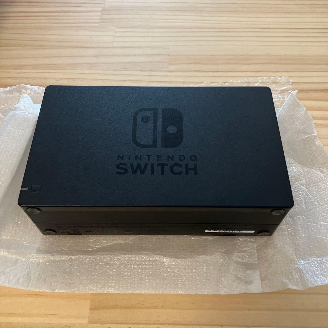 任天堂　Switch 本体　箱付き　コントローラー付き
