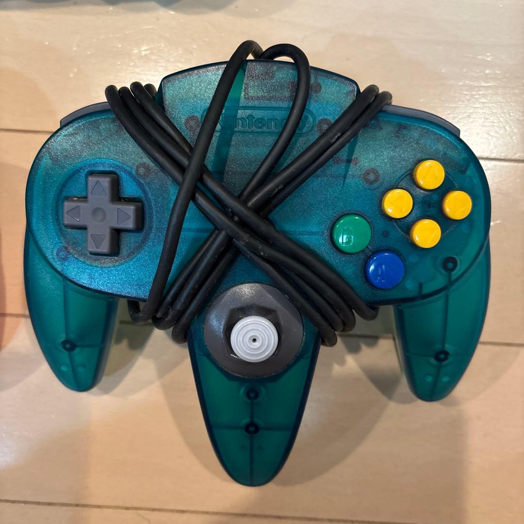 お*ち様 NINTENDO64 本体　コントローラー2つ　ソフト付き