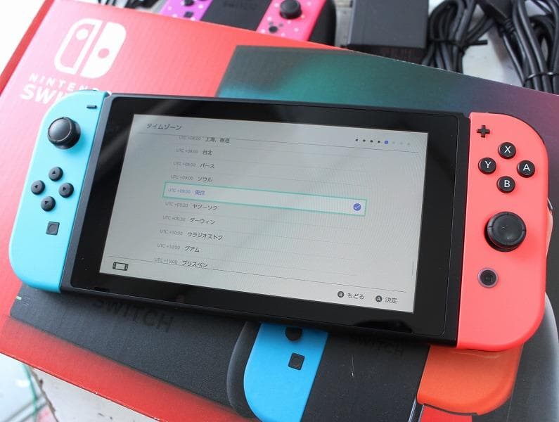 ニンテンドースイッチ ソフト3本 Joy-con4個付き
