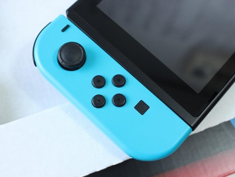 ニンテンドースイッチ ソフト3本 Joy-con4個付き