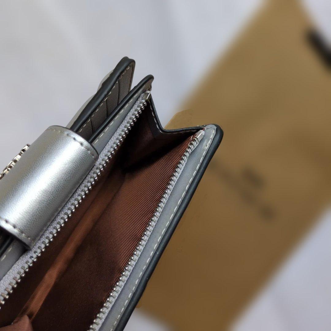 あ*ゆ様 COACH　シルバー キルティング 二つ折り財布 商品説明お読みくださ