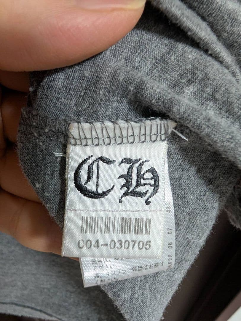 CH グレー Vネック Tシャツ
