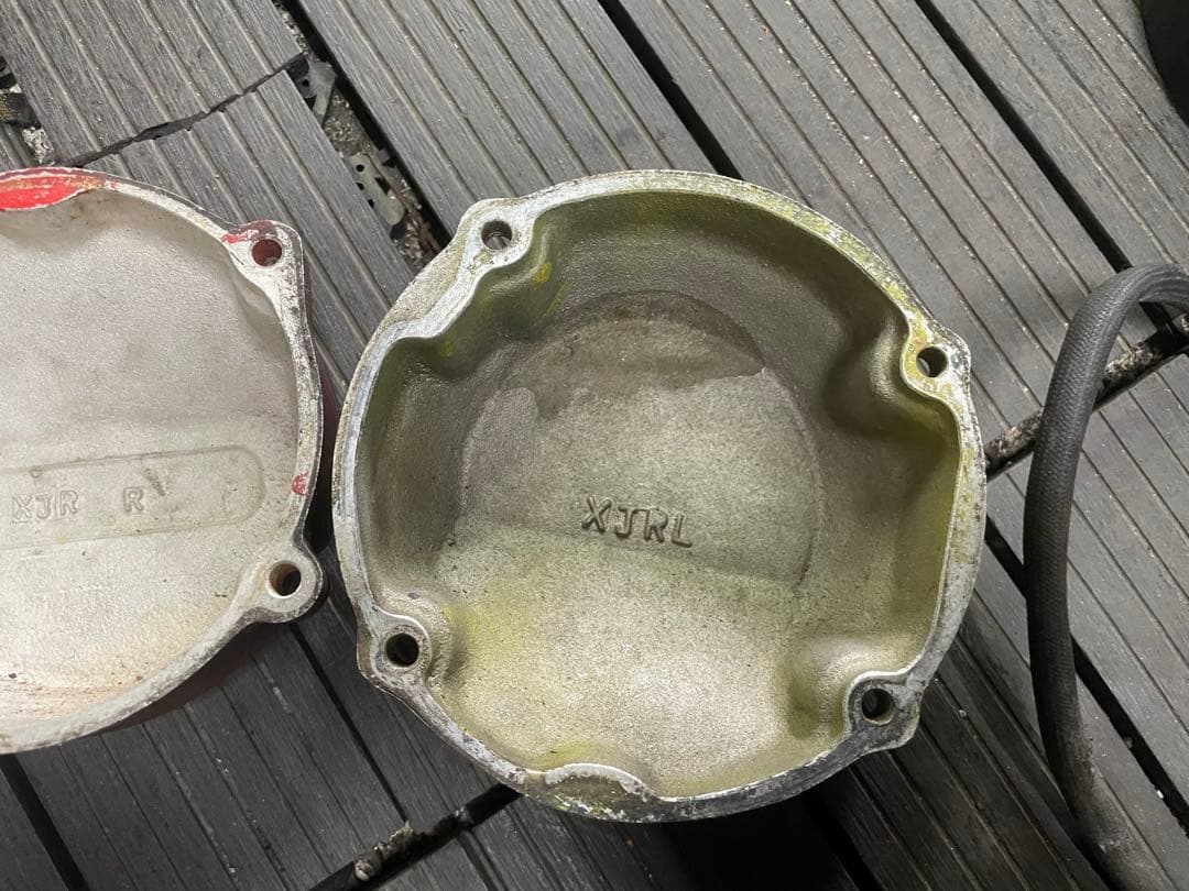 XJR400 4HM ポイントとジェネレーターカバー　BEET