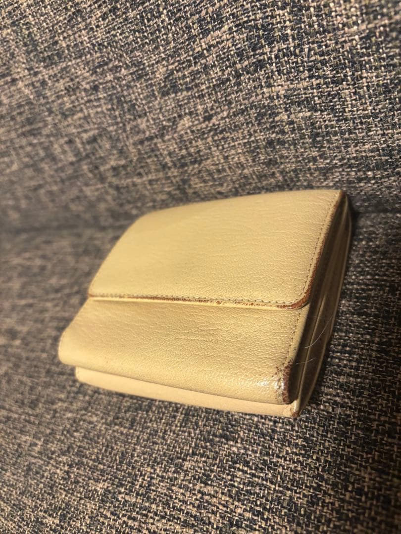 CHANEL ベージュ 三つ折り財布