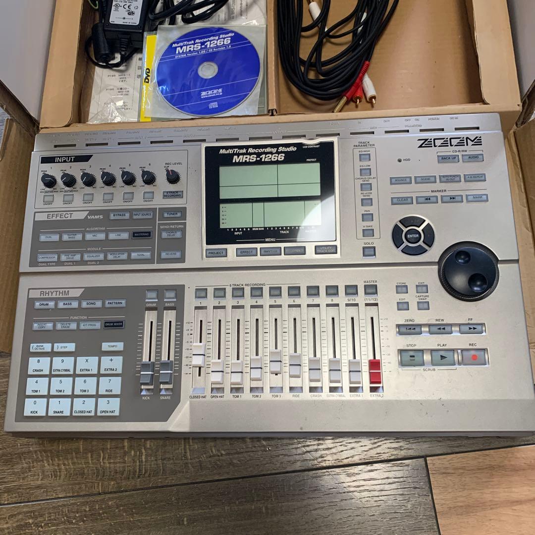 ZOOM MRS-1266 マルチトラックレコーダー