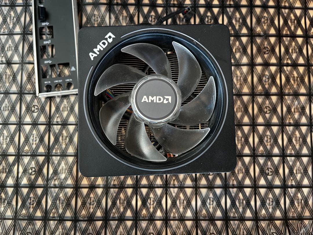 パ*ダ様 ryzen 7 3700x b450M-A DDR4 16GB クーラ