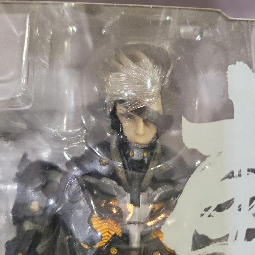 PLAY ARTS改 雷電 L GEAR RISING 新品未開封