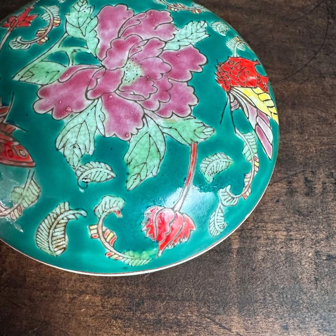 清朝期　粉彩　蓋物合子　牡丹絵　蝶図　 香合　香道具　中国美術　唐物