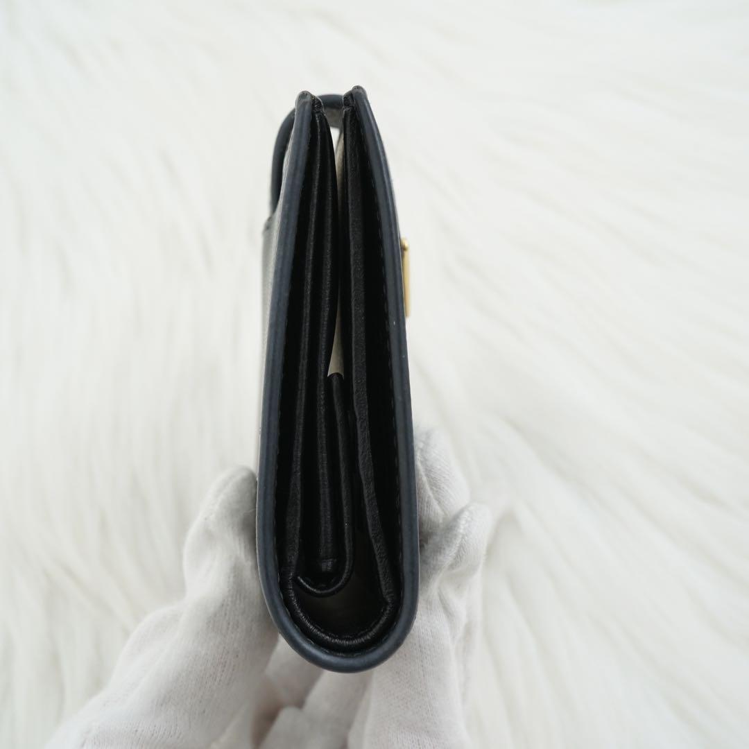 極美品　PRADA プラダ　二つ折り財布　サフィアーノレザー　三角プレート　黒
