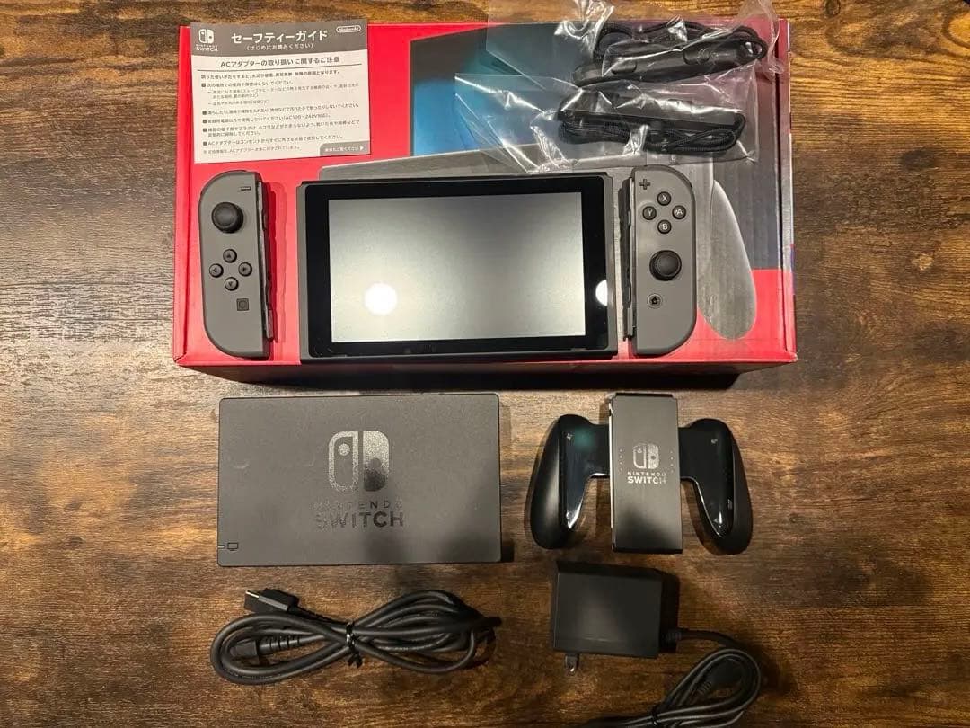 【美品】Nintendo Switch本体 ＋ スプラ3 ＋ HORIパッド