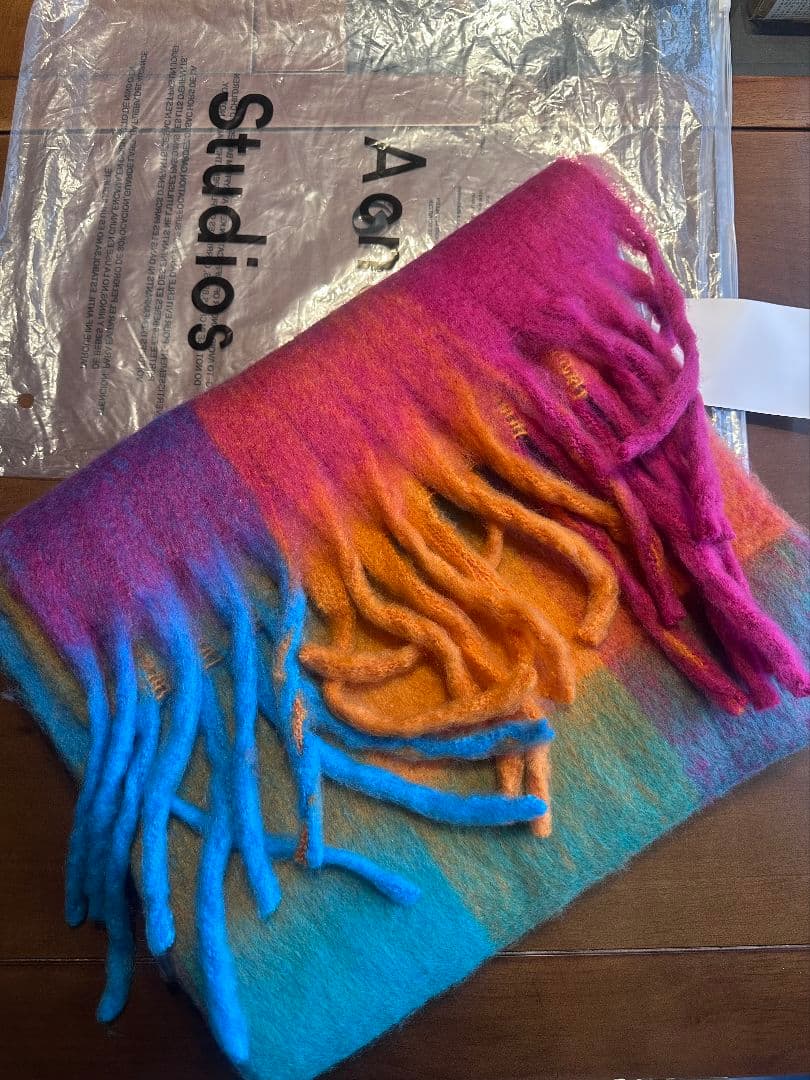 新品 Acne Studios チェック柄マフラー