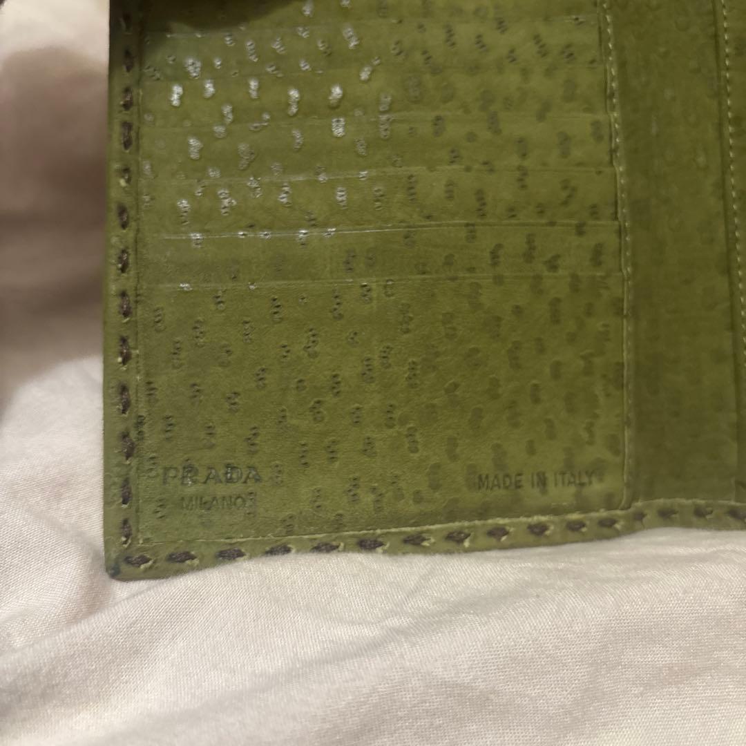 オリーブグリーン 財布