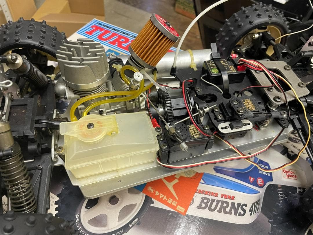 P*o様 京商 1/8 4WD エンジンバギー ターボバーンズ+フタバ　FP-2
