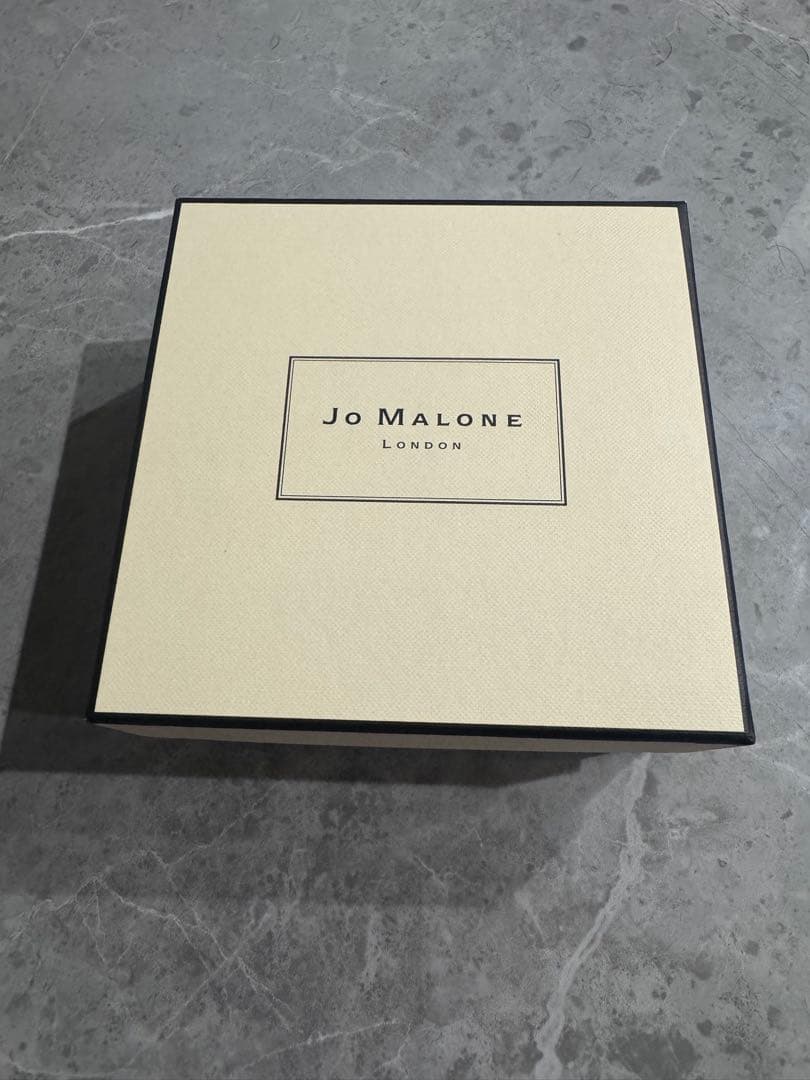 Jo Malone イングリッシュ ペアー & フリージア ボディクリーム