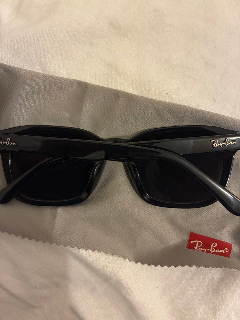 小物 Ray-Ban RB4392D