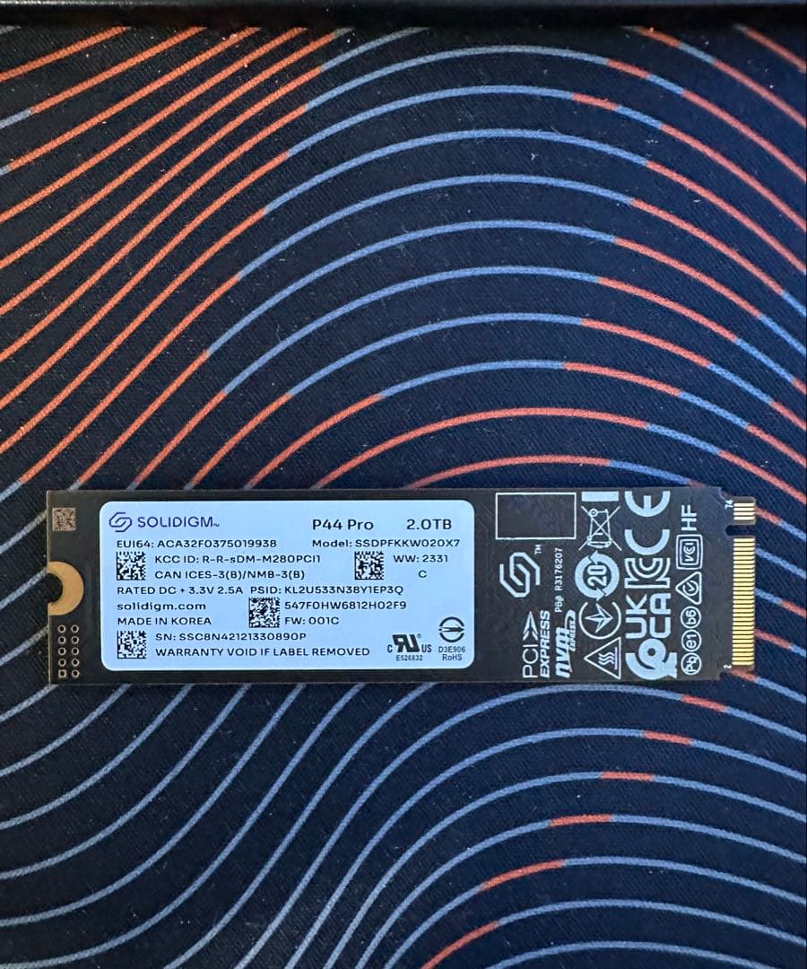 内蔵型SSD SOLIDIGM P44 Pro 2.0TB M.2 SSD