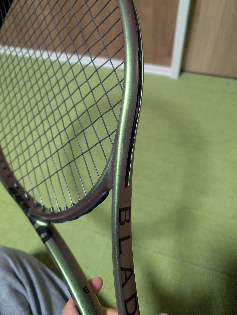 Wilson Blade V8 100 テニスラケット G3