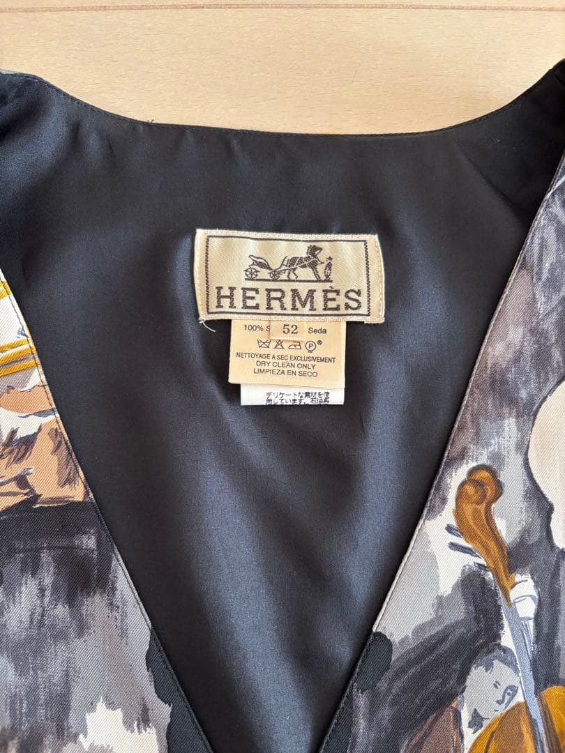 HERMES シルク ベスト 52