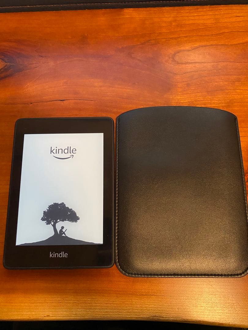 Kindle Paperwhite Wi-Fi 第10世代　ケース付き