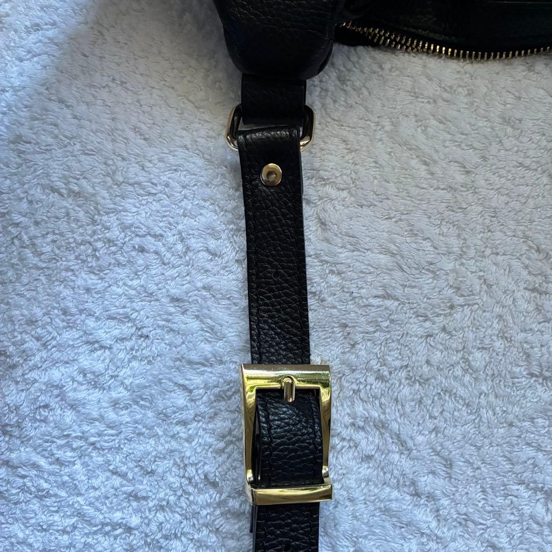 【AULENTTI】フレームワーク　ショルダーバッグ 黒　シボ