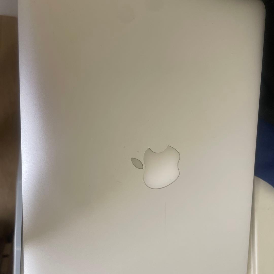 Apple MacBook ２０１２シルバー
