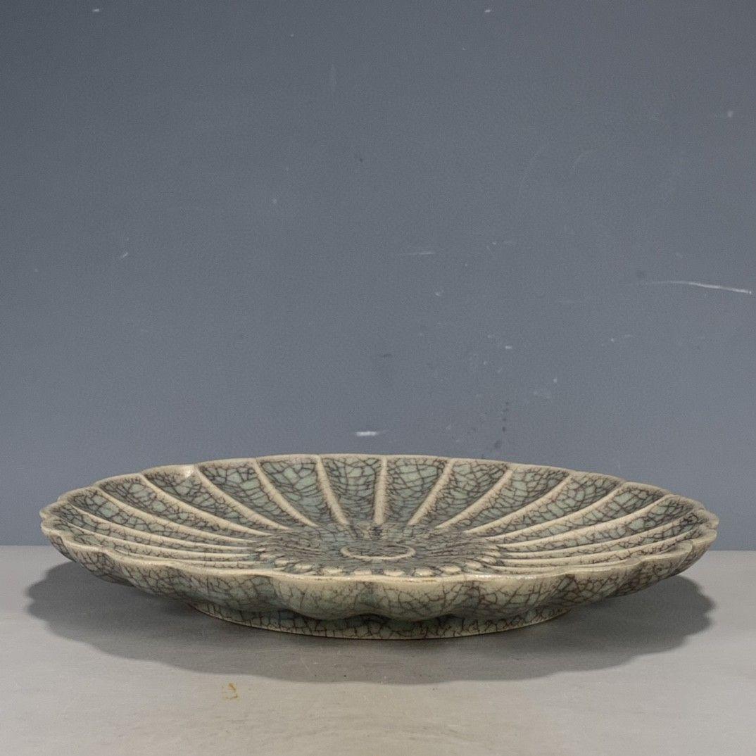 宋汝 磁器 開片瓜稜盤 景徳鎮 陶磁器 装飾品 工芸品 美術品 置物