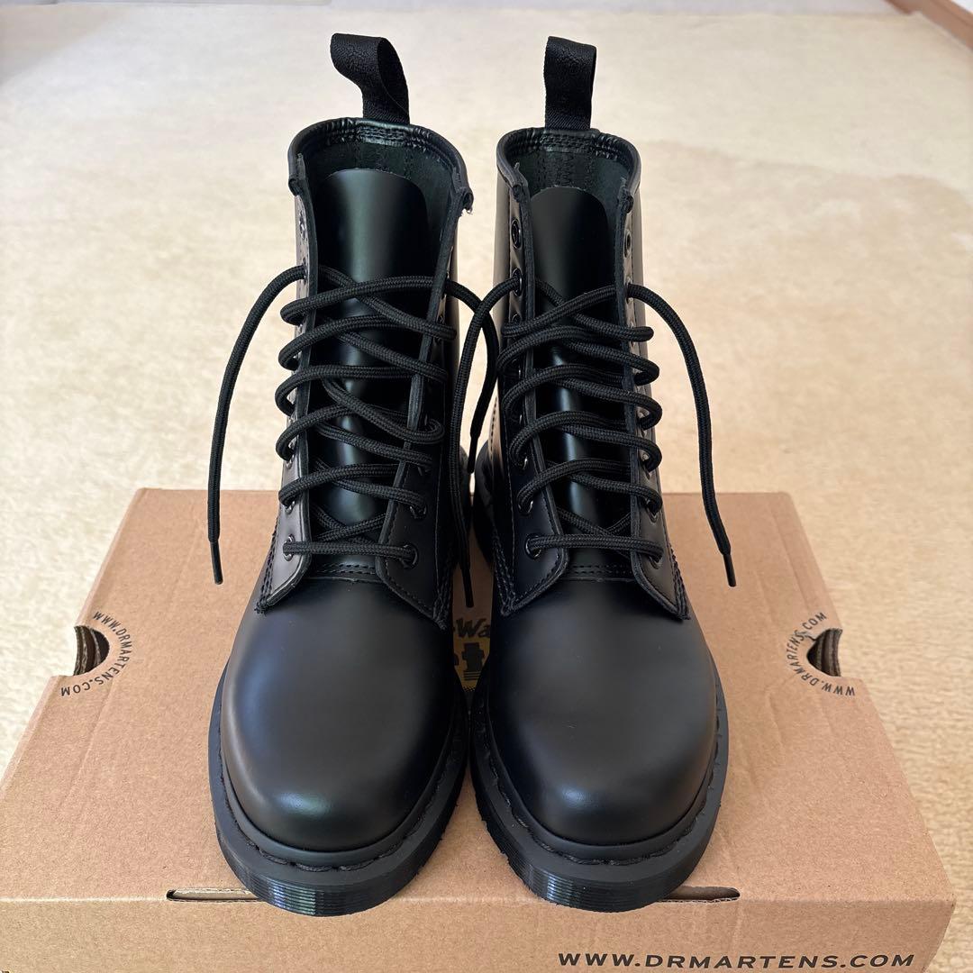 新品！Dr.Martens 8ホール1460 Mono-UK4ブラック