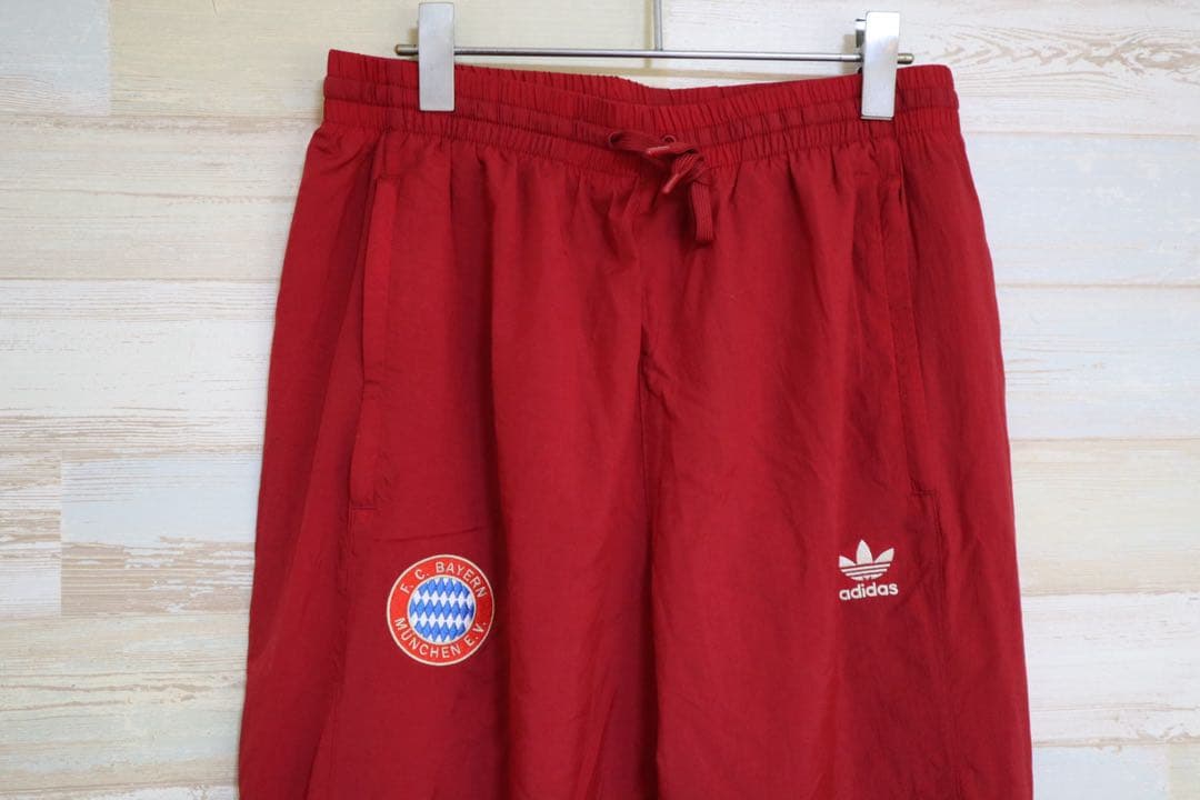 adidas アディダス　バイエルン　ミュンヘン　　トラックパンツ　IS6512