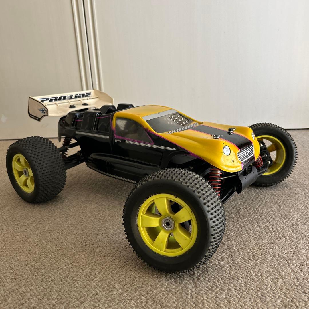 Mugen Seiki MBX5Tエンジンカー