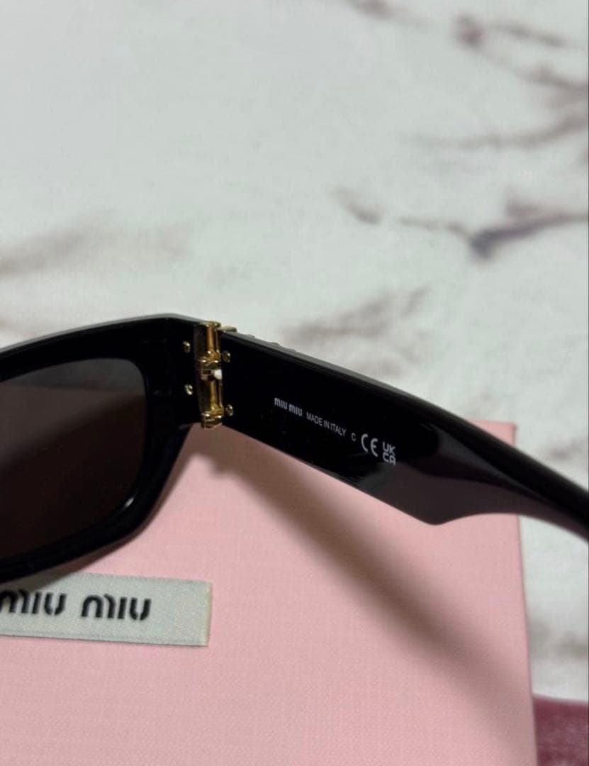 MIUMIU サングラス