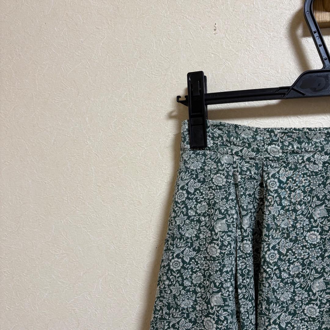 美品　北欧、暮らしの道具店 小花柄キュプラロングフレアスカート