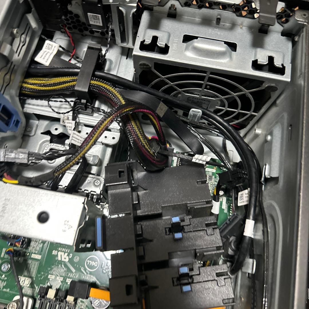 V*m様 DELL Precision 5820 XEON W-2123