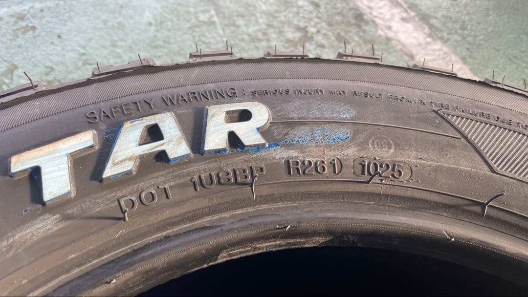 マッドスター　夏タイヤ 新品未使用　25年製　215/60R16 　2本