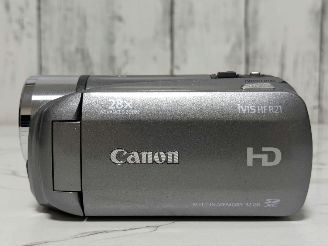 ② Canon　iVIS HF R21