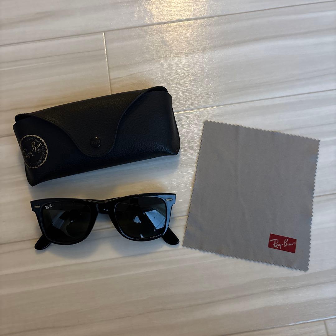 Ray-Ban WAYFARERブラック サングラス ケース付き　正規品